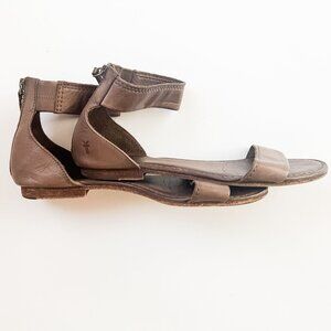 FRYE Women's Carson Ankle Zip Gladiator Sandal - Grey with brown undertones